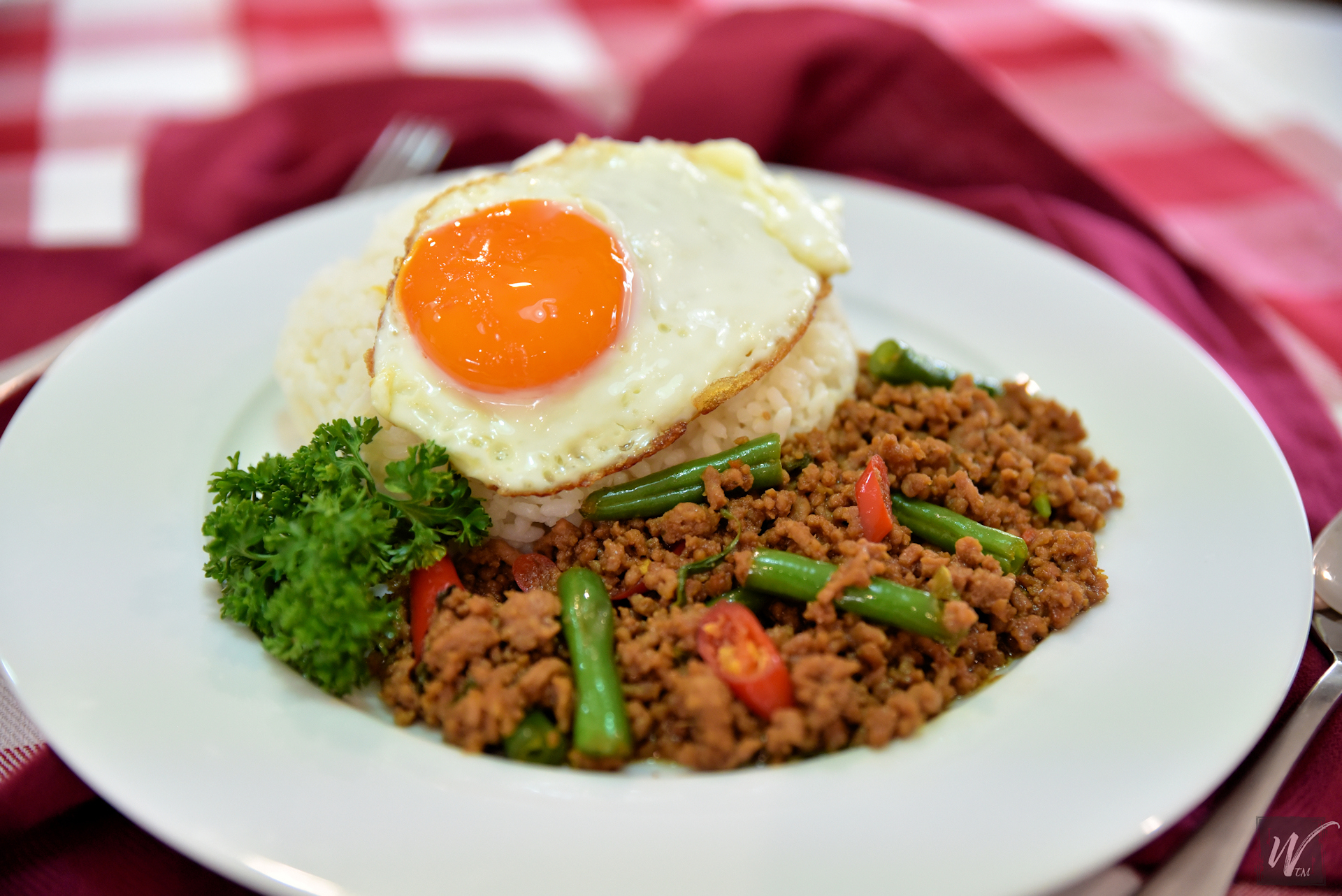 Pad Krapow (Stir Fried Basil with Chicken)